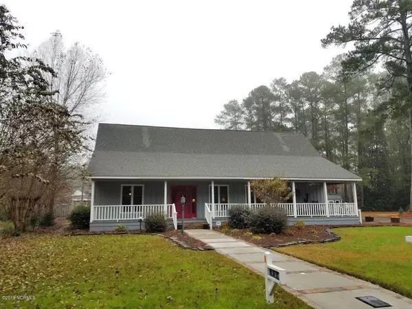 906 Gilchrist ST, Laurinburg, NC 28352