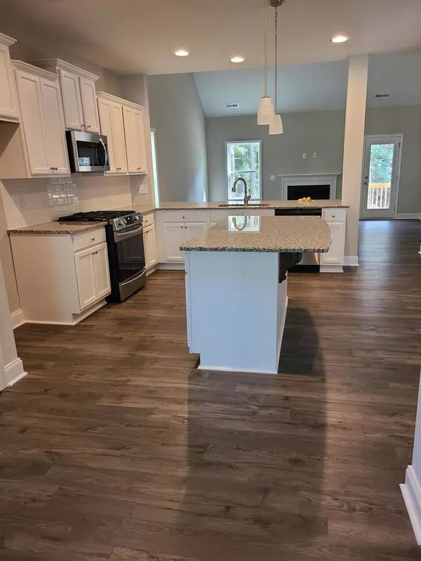 Aberdeen, NC 28315,598 E L Ives DR