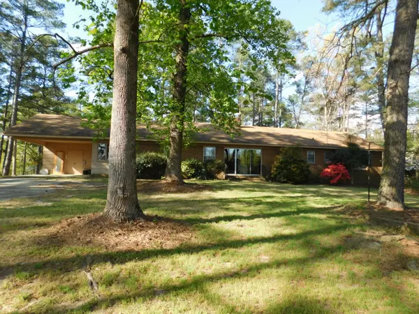 240 Wallace RD, Ellerbe, NC 28338