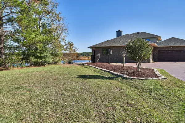 Vass, NC 28394,880 Castleberry CT