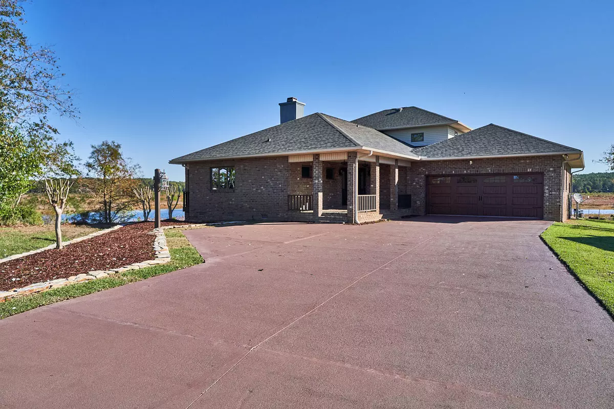 Vass, NC 28394,880 Castleberry CT