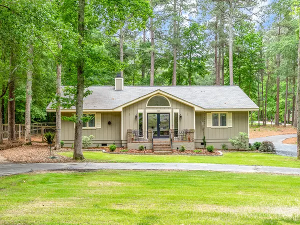 485 Broadmeade DR, Southern Pines, NC 28387