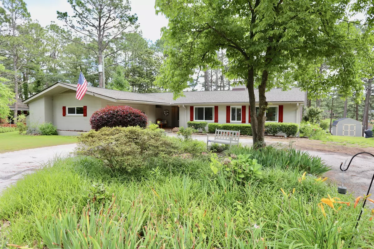 Whispering Pines, NC 28327,164 Pine Lake DR