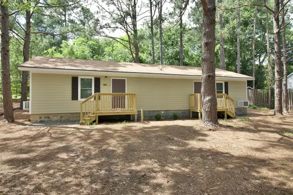 801 Aspen ST #A-B, Aberdeen, NC 28315