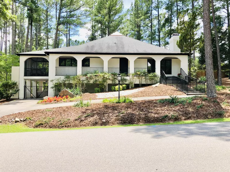 300 Pine Vista DR, Pinehurst, NC 28374