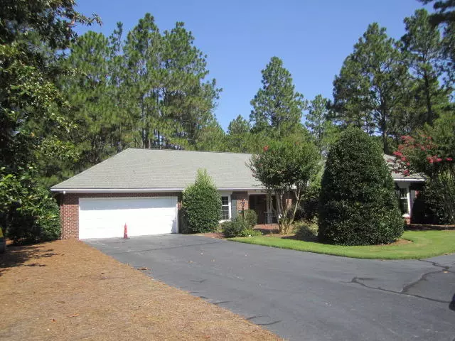 Southern Pines, NC 28387,4 Drayton CT