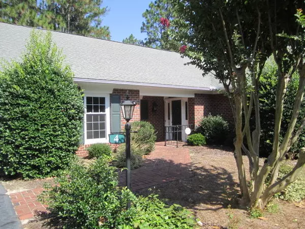 Southern Pines, NC 28387,4 Drayton CT