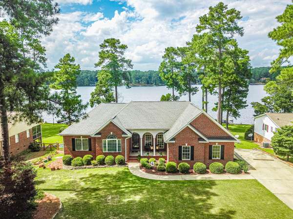 22 S Lakeshore DR, Whispering Pines, NC 28327