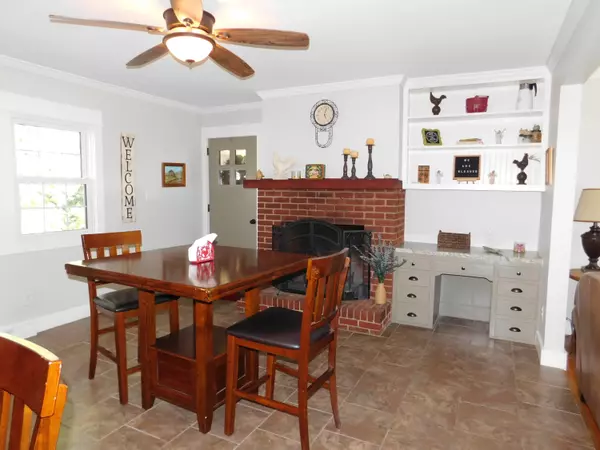 Hamlet, NC 28345,109 Mclean ST