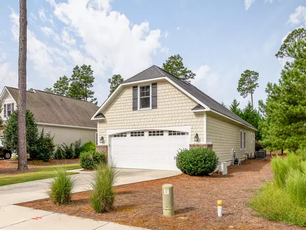 Southern Pines, NC 28387,112 S Bracken Fern LN