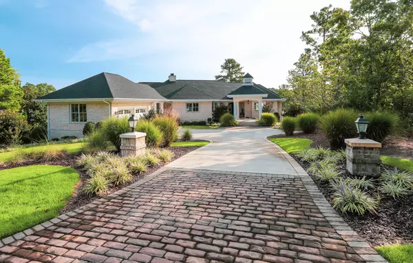 Pinehurst, NC 28374,13 Lakeside CT