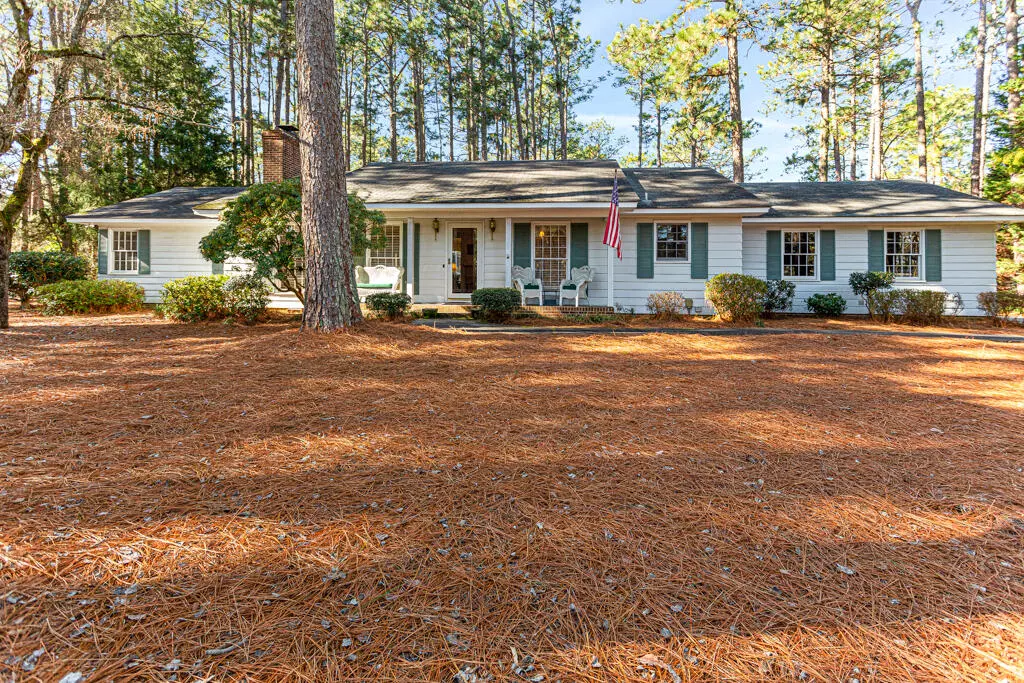 Southern Pines, NC 28387,106 Canterbury RD