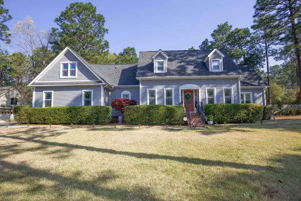 209 Lazar LN, Southern Pines, NC 28387