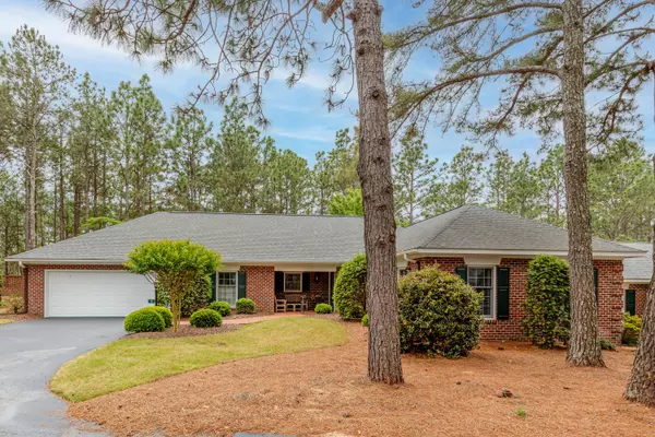 Southern Pines, NC 28387,5 Ravenel CT