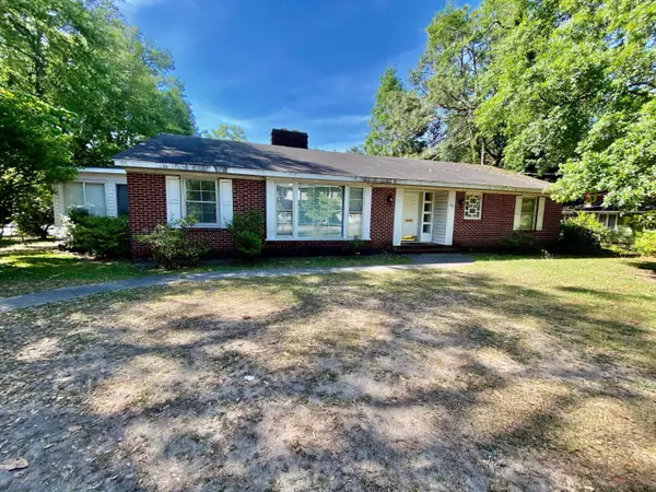 401 Marlboro St, Hamlet, NC 28345