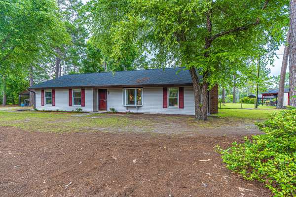 132 Split Rail RD, Carthage, NC 28327