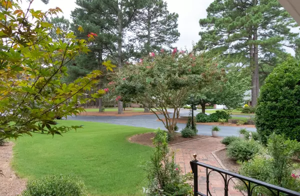 Southern Pines, NC 28387,60 Manigault Place