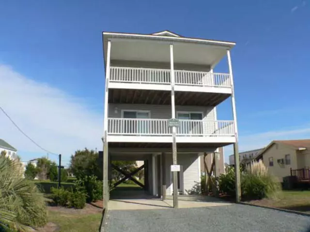 8014 8th ST, Surf City, NC 28460