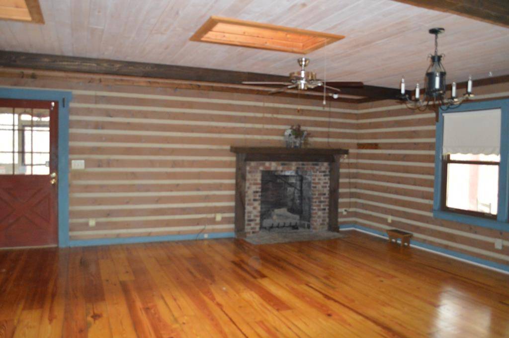 Kenly, NC 27542,440 Pollock RD
