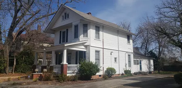 Elm City, NC 27822,304 Railroad ST