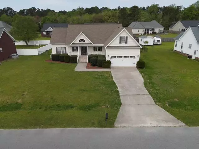 305 Maddux DR, Pikeville, NC 27863