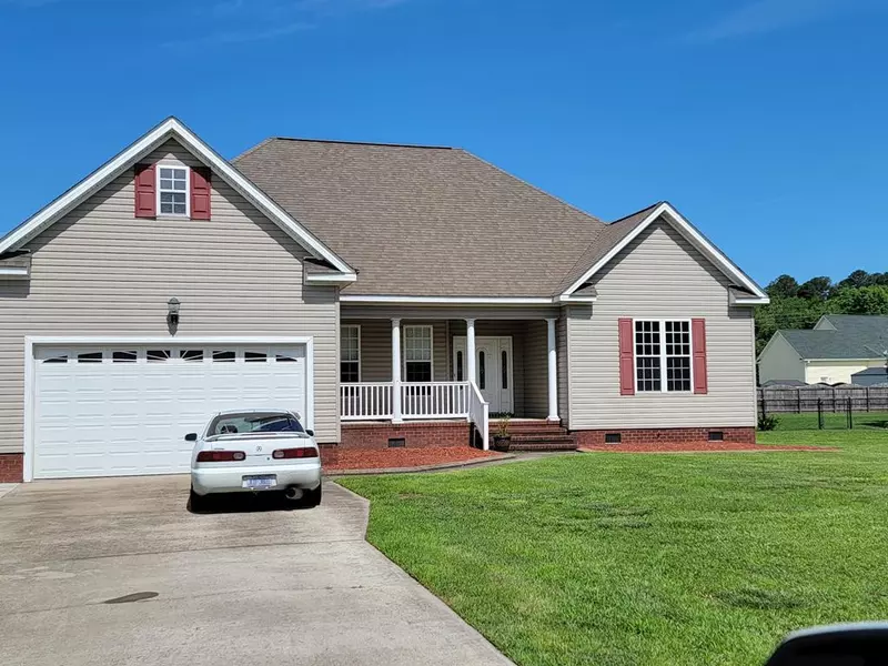 217 Maddux DR, Pikeville, NC 27863