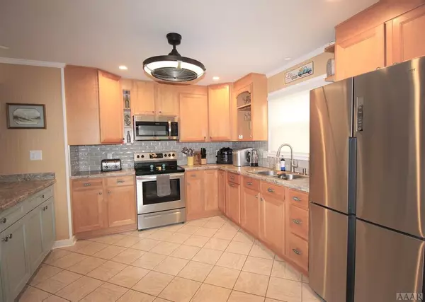 Kill Devil Hills, NC 27948,702 Memorial BLVD