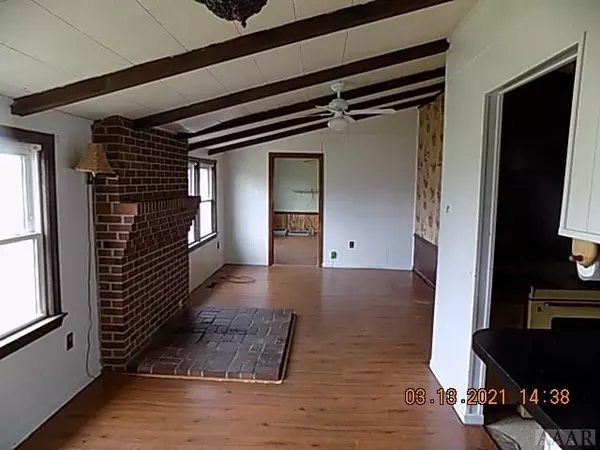Shawboro, NC 27973,273 Pond RD