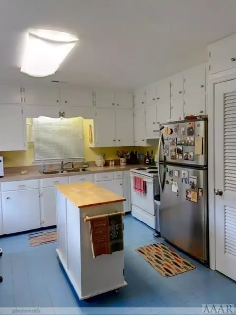 Roper, NC 27970,190 Emerald LN
