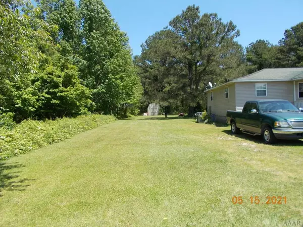 Shawboro, NC 27973,750 Sandy Hook RD