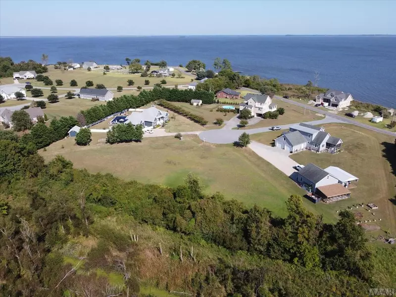 103 Scoggin CT, Currituck, NC 27923