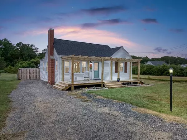 1121 Waterlily RD, Coinjock, NC