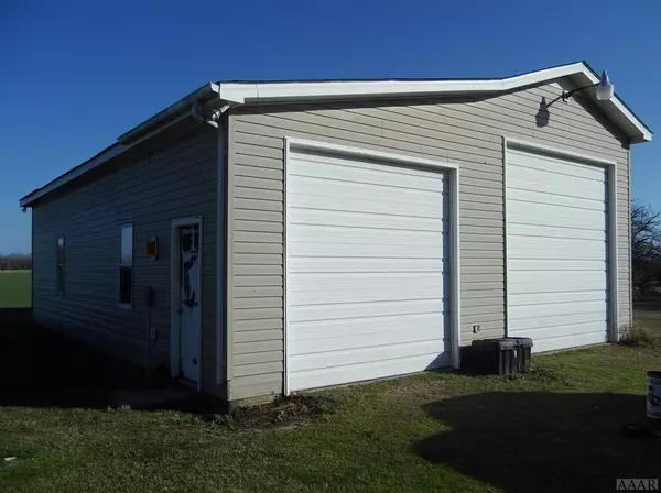 Shawboro, NC 27973,410 N Sandy Hook RD