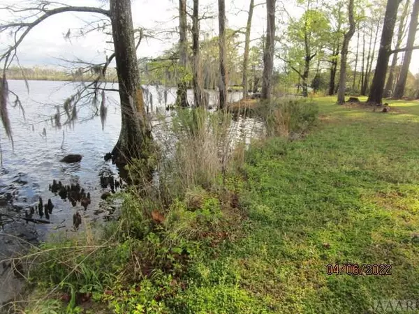 Elizabeth City, NC 27909,106 Vineyard CT