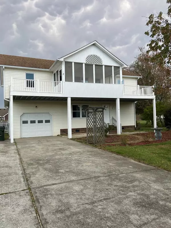 Currituck, NC 27929,104 Skippers LN