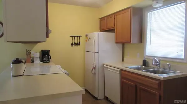 Elizabeth City, NC 27909,206 Oakwood LN