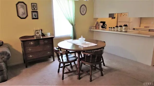 Elizabeth City, NC 27909,206 Oakwood LN