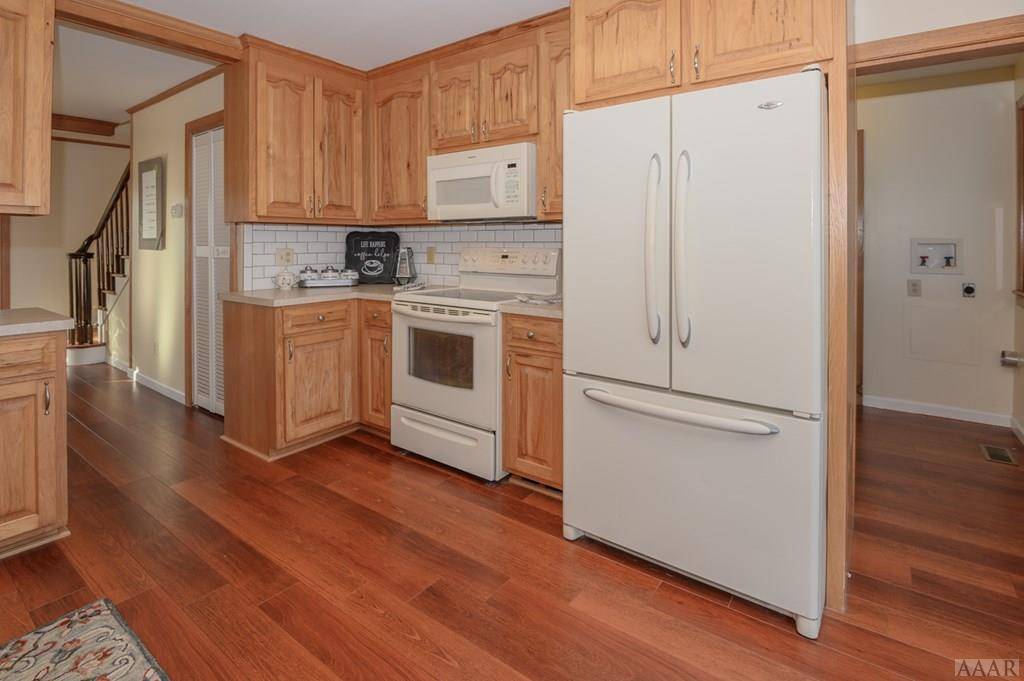 Hertford, NC 27944,108 Soundside DR