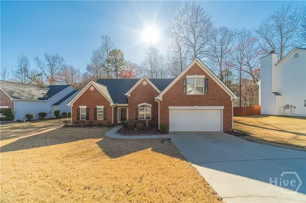 2717 Links Overlook DR, Dacula, GA 30019