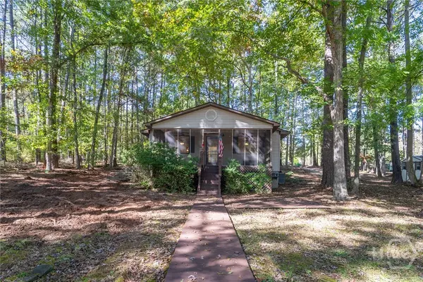 248 W River Bend DR, Eatonton, GA 31024