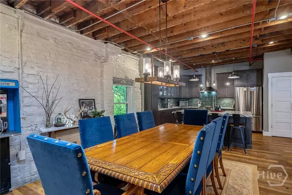 Athens, GA 30605,585 White CIR #402