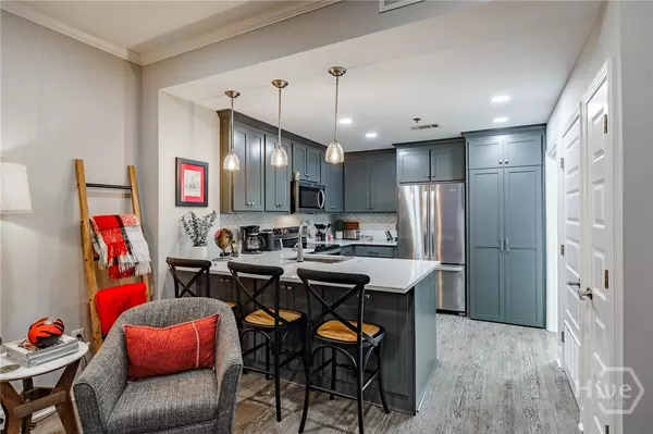 Athens, GA 30601,250 Broad ST W #811