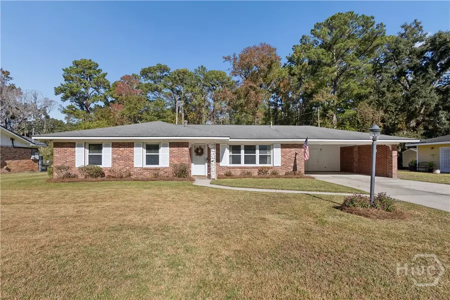 422 Woodcliff DR, Savannah, GA 31406