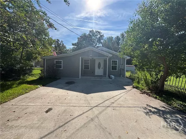 12 Poplar ST, Bloomingdale, GA 31302