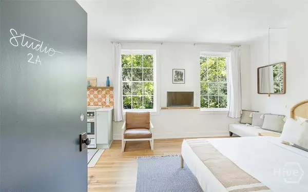 Savannah, GA 31401,1 E Gordon ST #3