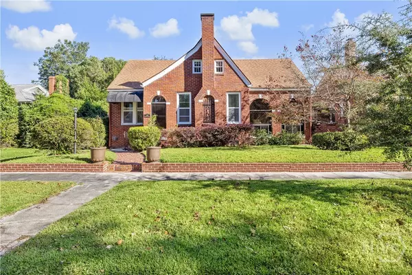 326 E 56th ST, Savannah, GA 31405