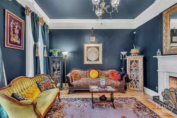 Savannah, GA 31401,528 E Jones ST