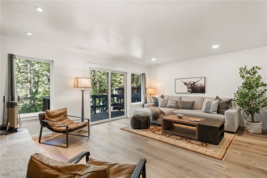 998 Driver WAY #7, Incline Village, NV 89451
