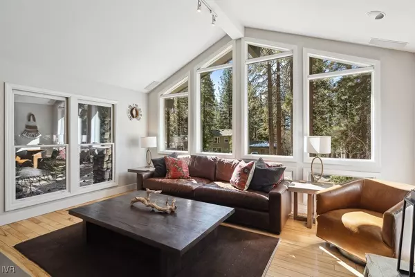 Incline Village, NV 89451,718 James Lane