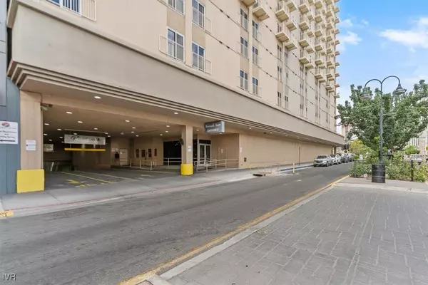 Reno, NV 89501,200 W 2nd ST W #303